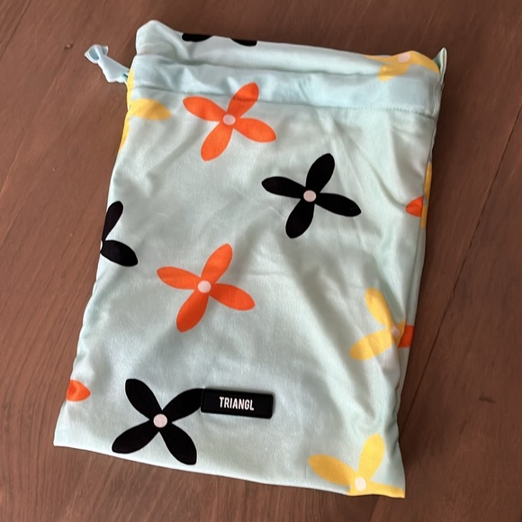 Triangl Bikini - Picture 2 of 2